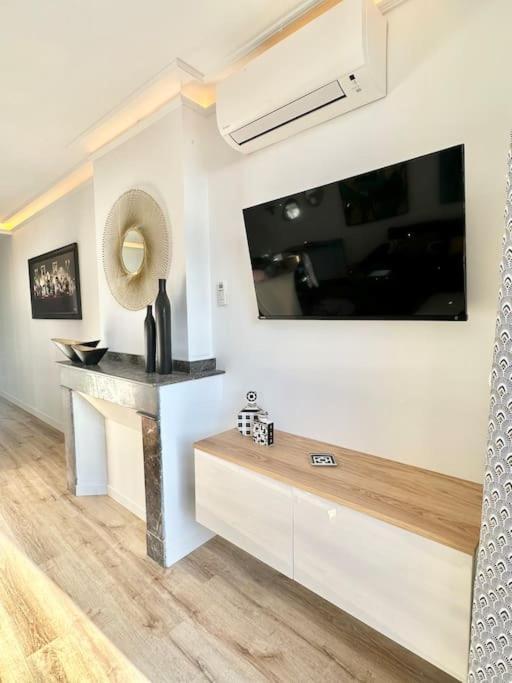 Appartement Elegance Lauragaise * Wifi * Netflix * Terrasse à Villefranche-de-Lauragais Extérieur photo
